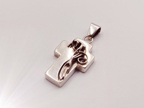 Piękny stary srebrny damski wisiorek/zawieszka KRZYŻ/KRZYŻYK biżuteria