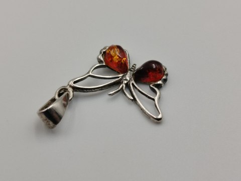 Piękny ażurowy srebrny damski wisiorek/zawieszka MOTYL bursztyn VINTAGE