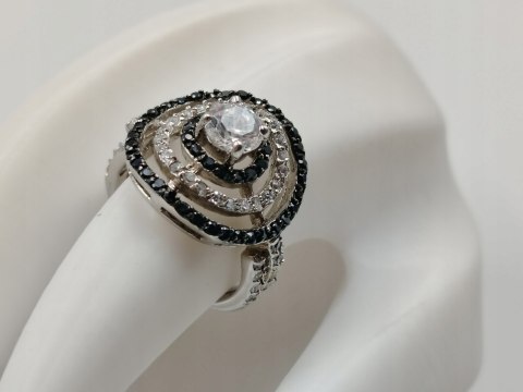 Piękny srebrny damski ażurowy pierścionek CYRKONIE r.15 srebro biżuteria