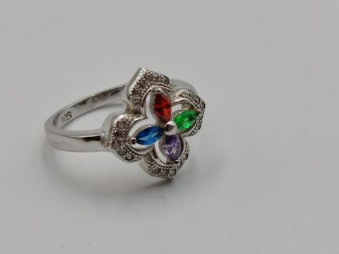 Piękny srebrny damski pierścionek CYRKONIE r.11 srebro 925 biżuteria