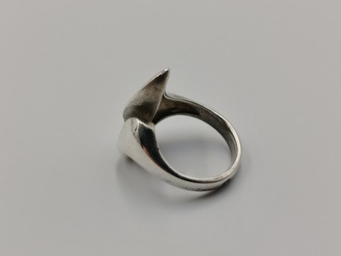 Stary ciekawy damski srebrny pierścionek r.13/14 srebro VINTAGE biżuteria