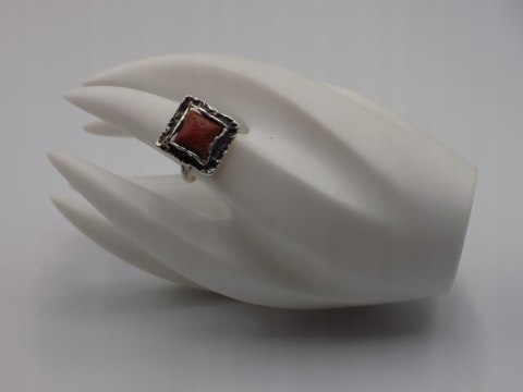 Stary piękny srebrny damski pierścionek KORALOWIEC r. 17 biżuteria VINTAGE