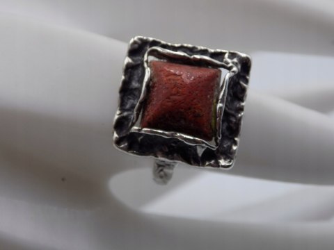 Stary piękny srebrny damski pierścionek KORALOWIEC r. 17 biżuteria VINTAGE