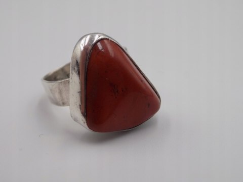 Stary srebrny damski pierścionek JASPIS CZERWONY roz. 12 biżuteria VINTAGE