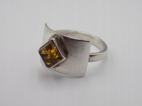 Piękny stary srebrny damski pierścionek BURSZTYN roz.12 biżuteria VINTAGE