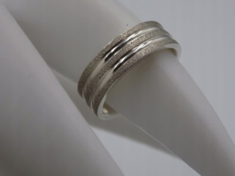 Stary, srebrny, damski, piękny pierścionek/obrączka roz. 9 srebro VINTAGE
