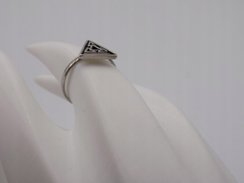 Stary, srebrny, damski pierścionek TRÓJKĄT roz. 16 srebro VINTAGE biżuteria