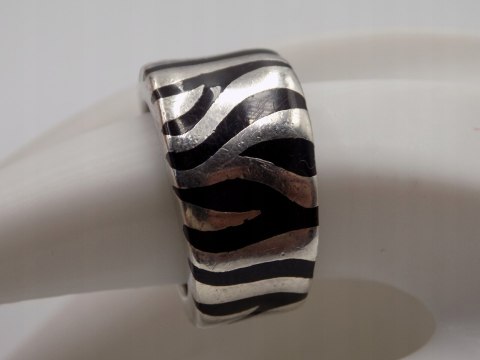 Stary, srebrny, damski pierścionek/obrączka AKRYL roz. 16/17 srebro VINTAGE