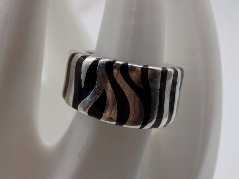 Stary, srebrny, damski pierścionek/obrączka AKRYL roz. 16/17 srebro VINTAGE