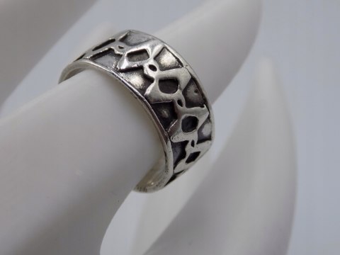 Stary srebrny piękny pierścionek obrączka WZOREK roz. 13/14 srebro VINTAGE