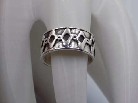 Stary srebrny piękny pierścionek obrączka WZOREK roz. 13/14 srebro VINTAGE