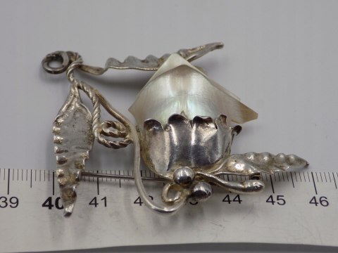 Piękna, stara, damska, duża, srebrna broszka RÓŻA-MASA PERŁOWA - srebro 925