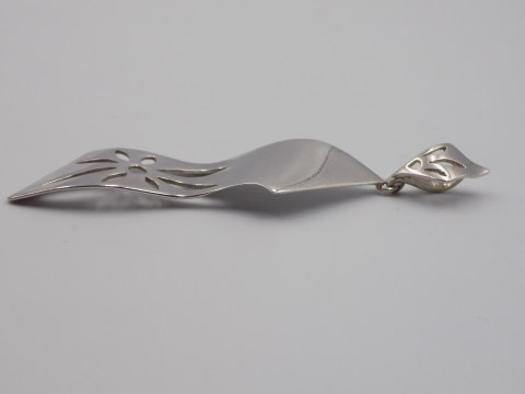 Piękny, damski, srebrny, falisty wisiorek / zawieszka KWIAT - srebro 925