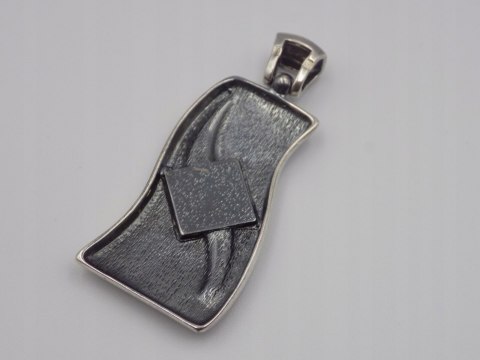 Piękny, damski srebrny wisiorek, zawieszka z malachitem - srebro 925