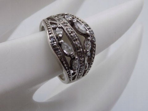 Piękny, srebrny, damski pierścionek CYRKONIE -roz. 14/15 - srebro biżuteria