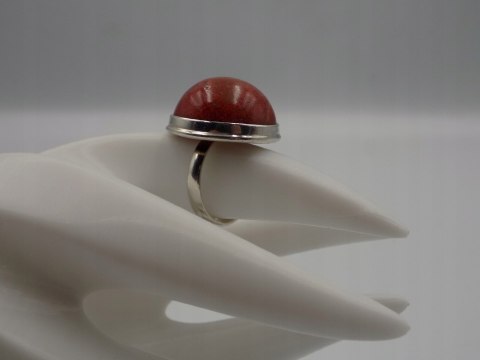 Piękny, stary, damski, srebrny pierścionek z KORALOWCEM srebro 925 roz. 12