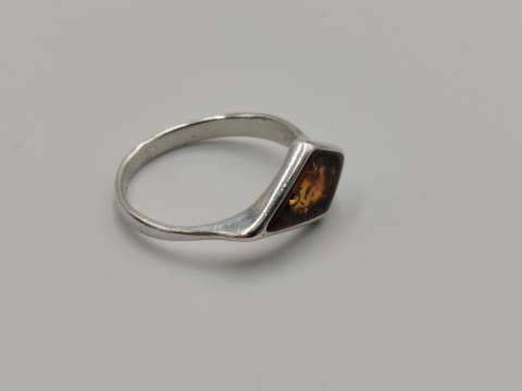 Piękny stary srebrny damski pierścionek BURSZTYN r.15 biżuteria VINTAGE