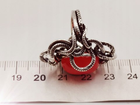 Srebrny damski pierścionek ażurowy WĘŻE KARNEOL r.14/15 VINTAGE biżuteria